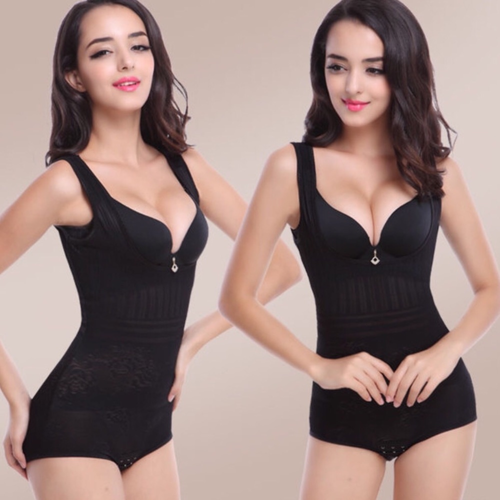 Sleek Black Women's Shapewear Bodysuit
